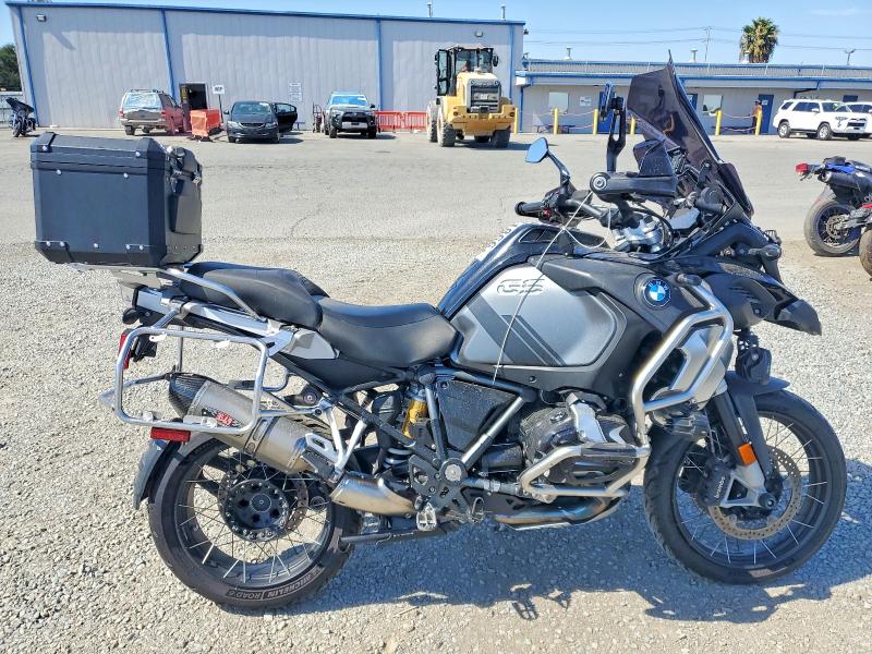 2021 BMW R 1250 VIN WB10M1306M6D55375 COPART salvage auction — MINOR DENT/SCRATCHES, CA - DIS/DLR/EXP ONLY CLEAN TITLE, sold $9,300 on 2026-07-31 (photo 1)