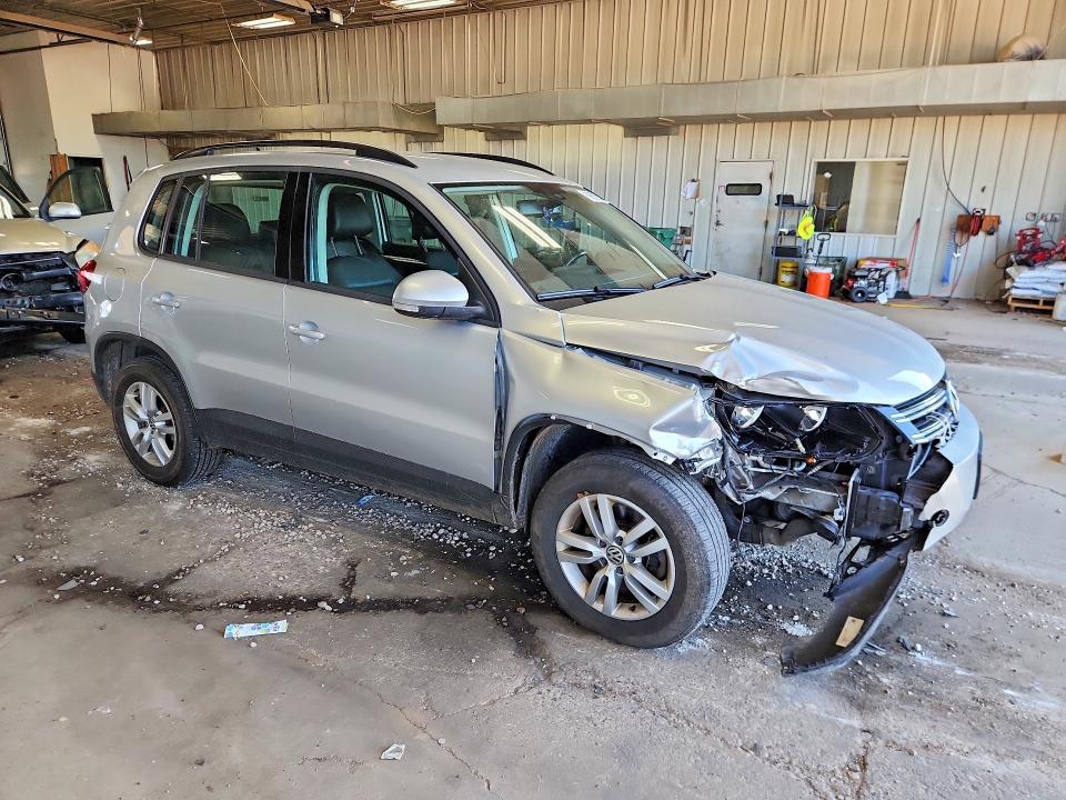 2016 Volkswagen VIN WVGBV7AX0GW032514 COPART salvage auction — FRONT END, Wi - Junked Vehicle Bill Of Sale, sold $450 on 2026-08-10 (photo 4)