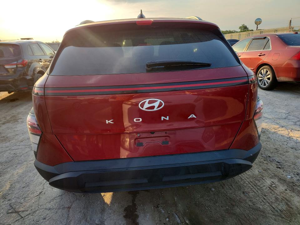2025 Hyundai Kona VIN KM8HB3AB5SU286112 COPART salvage auction — WATER/FLOOD, FL - CERT OF TITLE-SLVG REBLD FLOOD, sold $7,500 on 2026-07-27 (photo 6)