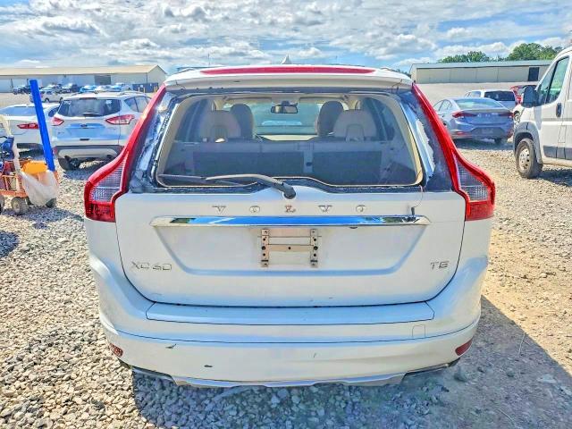 2015 Volvo Xc60 VIN YV440MDC8F2608159 COPART salvage auction — WATER/FLOOD, TN - SALVAGE CERT-WATER DAMAGE (P), sold $650 on 2026-07-14 (photo 6)