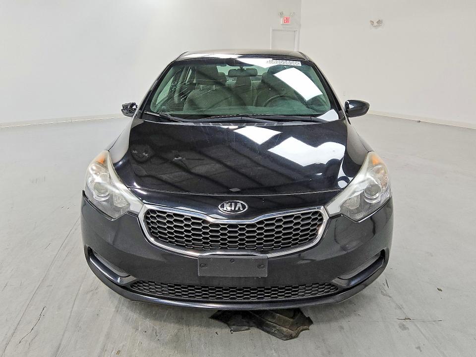 2016 Kia Forte VIN KNAFK4A68G5531164 COPART salvage auction — NORMAL WEAR, NJ - CERTIFICATE OF TITLE (P), sold $1,900 on 2026-07-21 (photo 5)