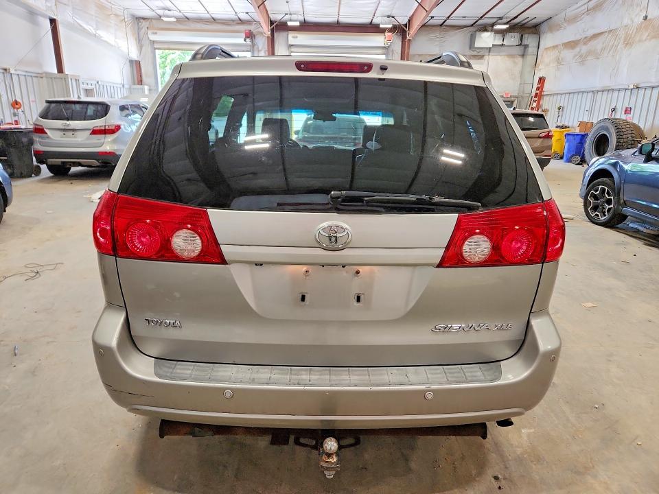 2008 Toyota Sienna VIN 5TDZK22C58S108496 COPART salvage auction — MINOR DENT/SCRATCHES, Wi - Certificate Of Title, sold $1,600 on 2026-07-15 (photo 6)