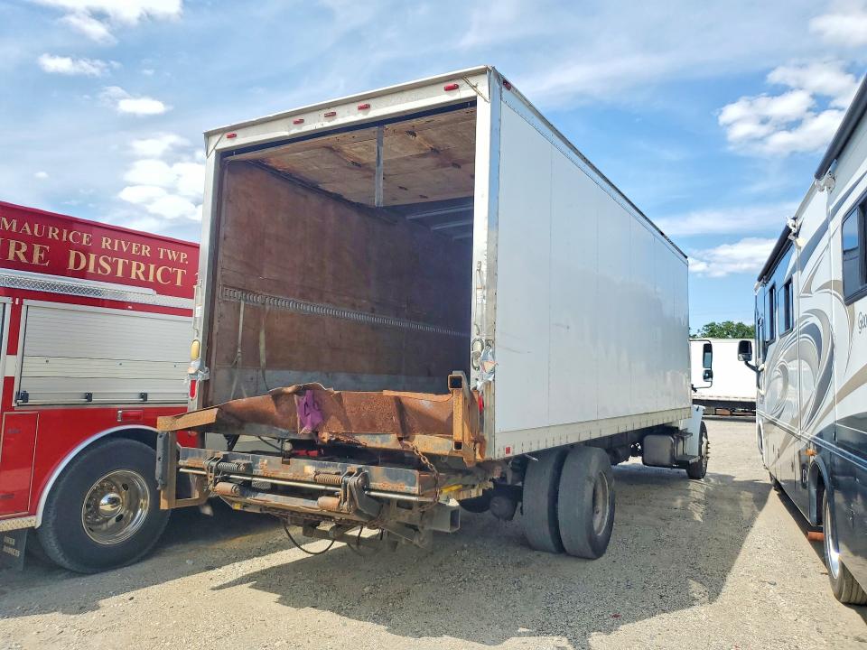 2014 Frht - freightliner M2 VIN 1FVACWDT5EHFN7716 COPART salvage auction — REAR END, CT, sold $15,000 on 2026-09-15 (photo 3)