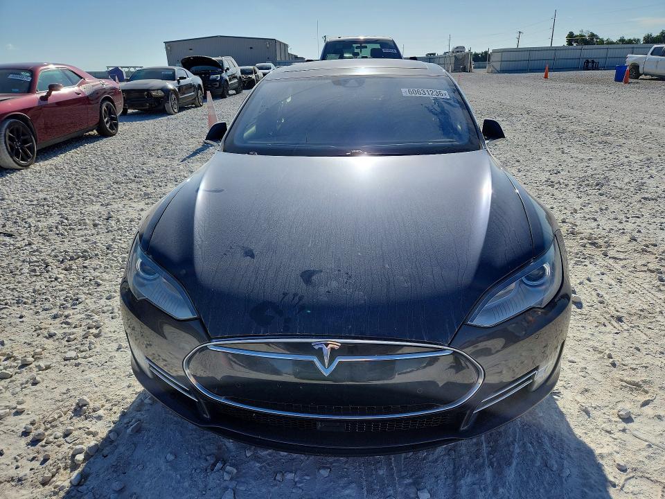 2015 Tesla Model s VIN 5YJSA1E27FF112486 COPART salvage auction — UNDERCARRIAGE, Tx - Certificate Of Title, sold $1,150 on 2026-07-16 (photo 5)