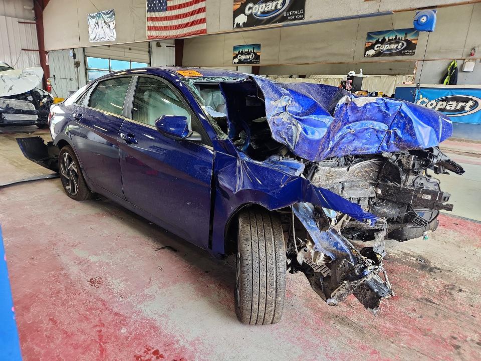 2025 Hyundai Elantra VIN KMHLS4DG5SU882201 COPART salvage auction — FRONT END, FL - CERTIFICATE OF DESTRUCTION, sold $525 on 2026-07-27 (photo 4)
