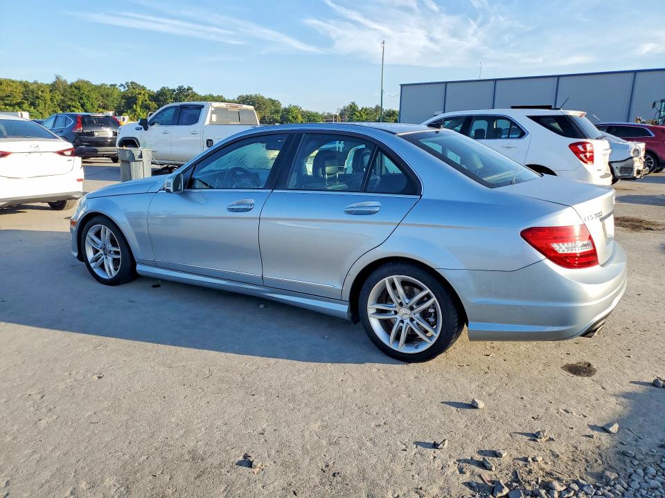 2013 Mercedes-benz C-klasse VIN WDDGF8AB5DA822990 COPART salvage auction — FRONT END, Fl - Cert Of Title Slvg Rebuildable, sold $2,150 on 2026-08-05 (photo 2)