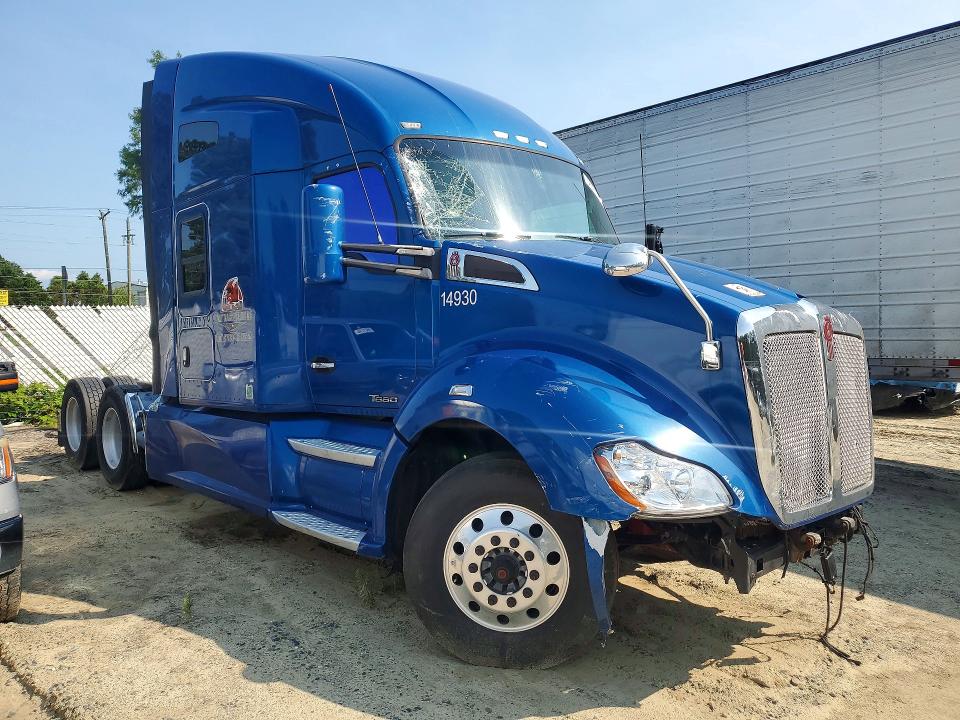 2018 Kenworth T680 VIN 1XKYD49X6JJ108587 COPART salvage auction — SIDE, PA - CERTIFICATE OF SALVAGE, sold $8,200 on 2026-09-03 (photo 4)