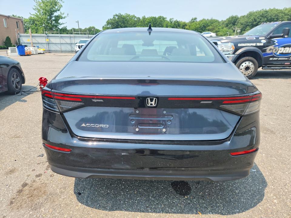 2025 Honda Accord VIN 1HGCY1F40SA084521 COPART salvage auction — SIDE, FL - CERT OF TITLE SLVG REBUILDABLE, sold $7,300 on 2026-08-03 (photo 6)