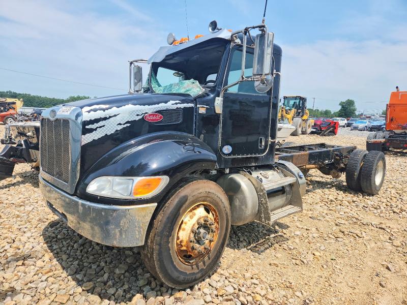2021 Peterbilt 337 VIN 2NP2HJ7X4MM732496 COPART salvage auction — ROOF, PA - CERTIFICATE OF SALVAGE, sold $775 on 2026-07-30 (photo 2)