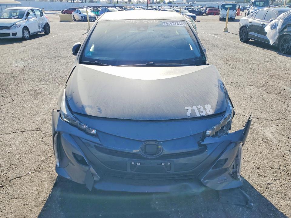 2022 Toyota Prius VIN JTDKAMFPXN3218468 COPART salvage auction — SIDE, CA - DIS/DLR/EXP ONLY CLEAN TITLE, sold $6,000 on 2026-08-01 (photo 5)