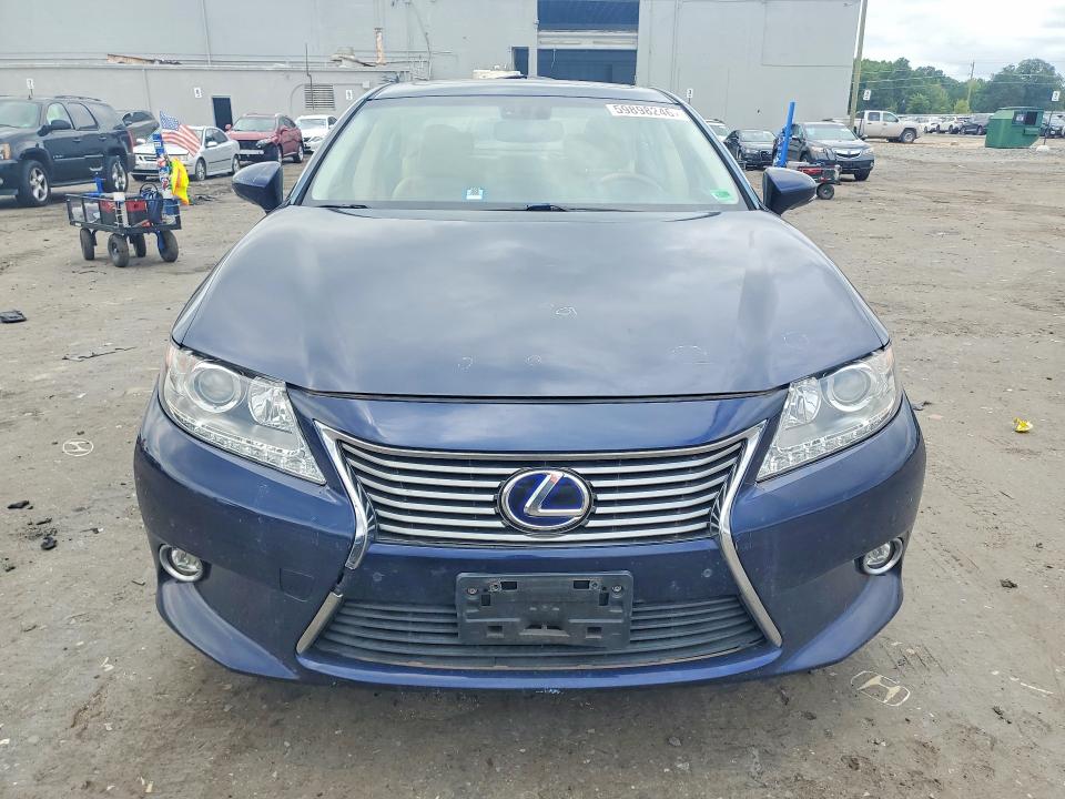 2015 Lexus ES VIN JTHBW1GGXF2095677 COPART salvage auction — REAR END, Va - Cert Of Title - Salvage, sold $5,400 on 2026-07-22 (photo 5)