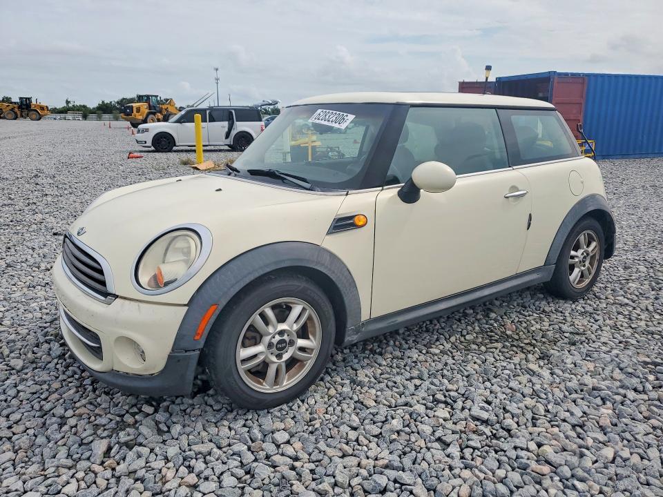 2011 Mini Cooper VIN WMWSU3C53BT099854 COPART salvage auction — FRONT END, FL - CERTIFICATE OF DESTRUCTION, sold $400 on 2026-08-07 (photo 1)