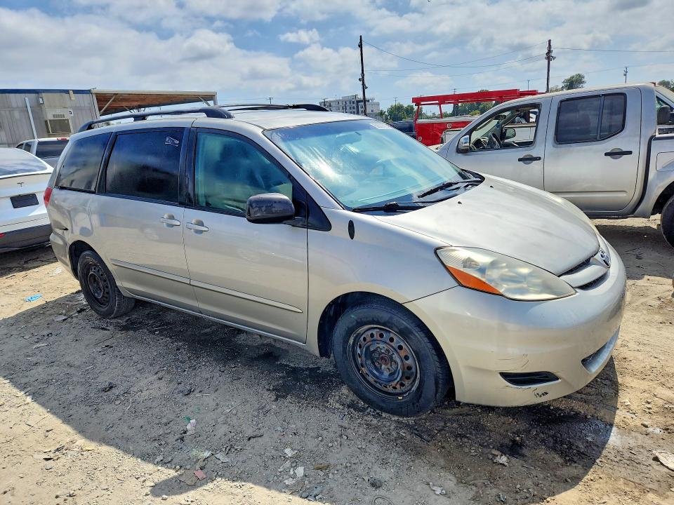 2008 Toyota Sienna VIN 5TDZK23C88S200457 COPART salvage auction — REAR END, Or - Dis/Dlr/Exp Only Clean Title (P), sold $575 on 2026-07-27 (photo 4)