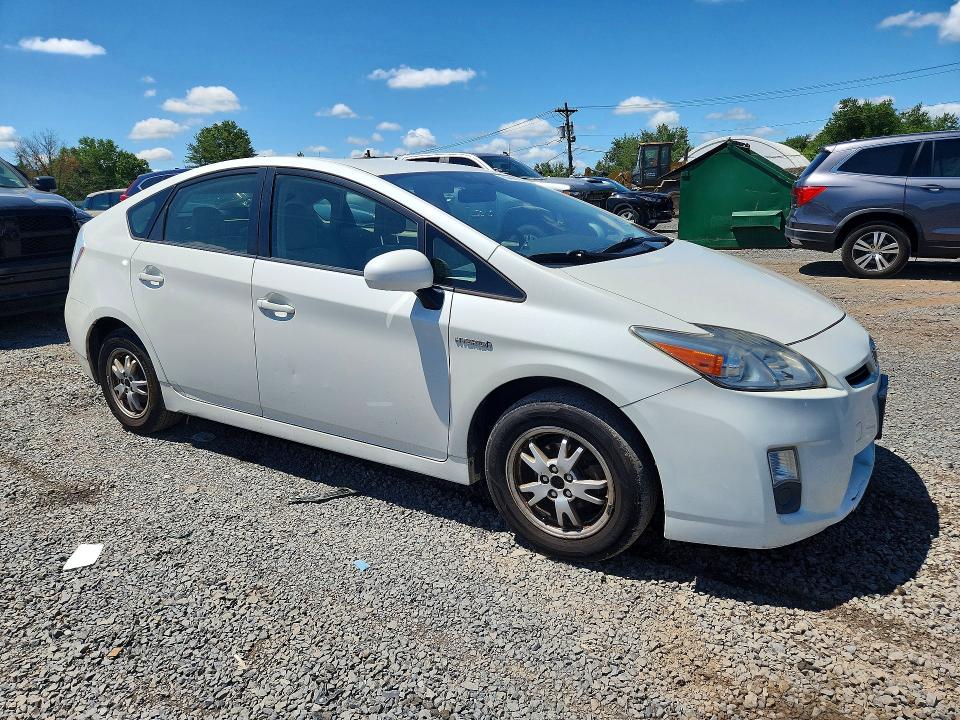 2011 Toyota Prius VIN JTDKN3DU4B1399954 COPART salvage auction — MECHANICAL, Nj - Cert Of Title W/Salvage Histor, sold $2,000 on 2026-07-10 (photo 4)