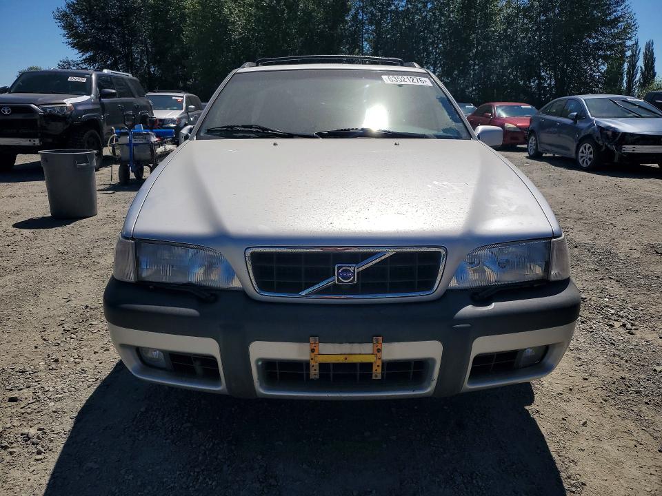 2000 Volvo V70 VIN YV1LZ56D0Y2729037 COPART salvage auction — MINOR DENT/SCRATCHES, WA - BILL OF SALE, sold $275 on 2026-08-10 (photo 5)