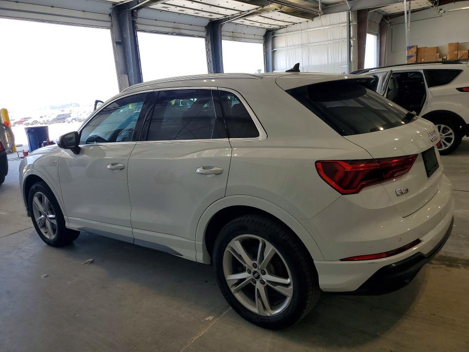 2021 Audi Q3 VIN WA1DECF31M1040636 COPART salvage auction — MINOR DENT/SCRATCHES, NE - CERTIFICATE OF TITLE, sold $13,300 on 2026-07-28 (photo 2)