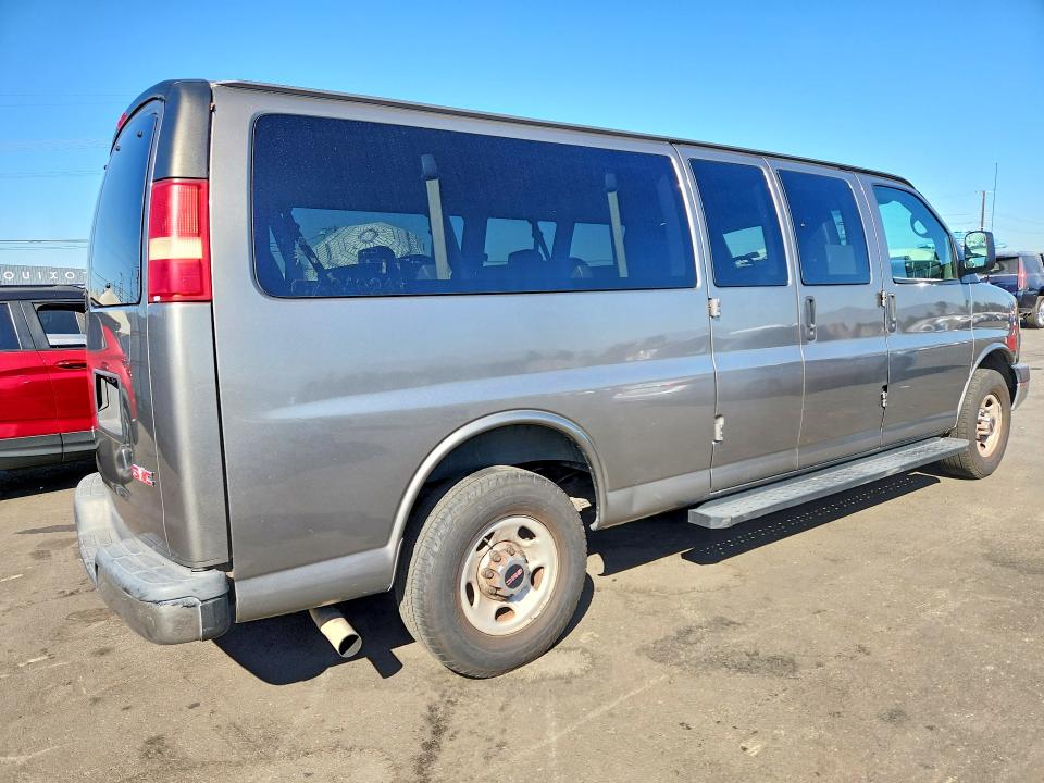 2011 Gmc Savana VIN 1GJZ71FG8B1115688 COPART salvage auction — NORMAL WEAR, Ca - Dis/Dlr/Exp Only Clean Title, sold $2,650 on 2026-08-26 (photo 3)