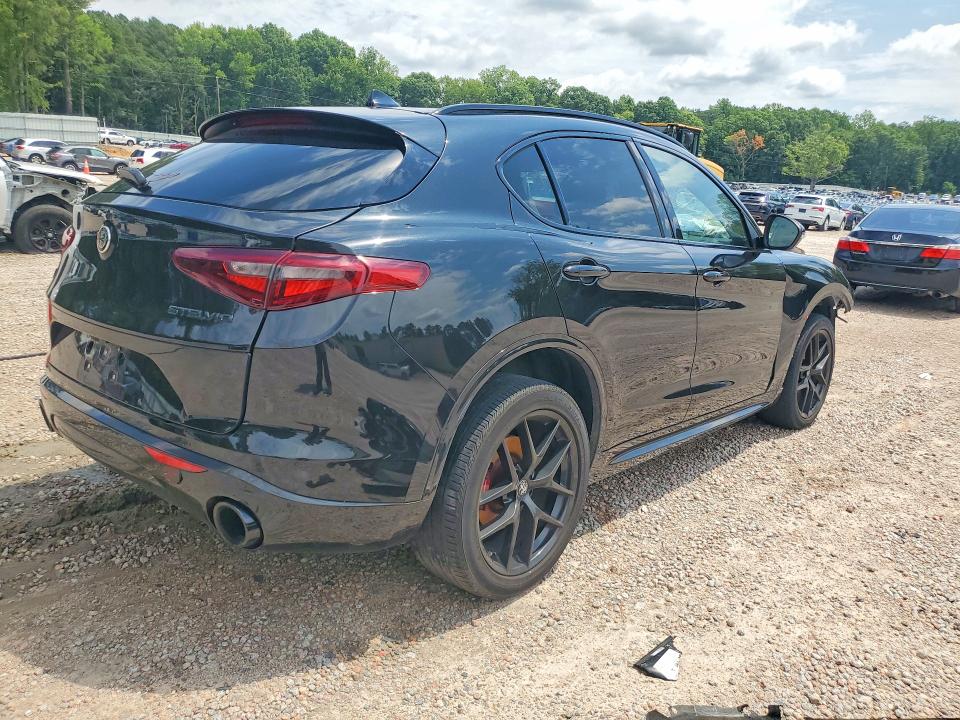 2020 Alfa romeo Stelvio VIN ZASPAKBN3L7C94142 COPART salvage auction — FRONT END, Nc - Salvage Certificate Of Title, sold $1,850 on 2026-08-21 (photo 3)