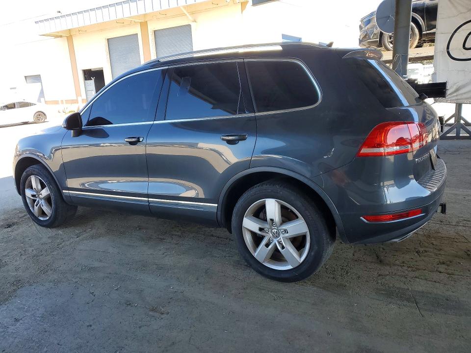 2012 Volkswagen Touareg VIN WVGEK9BP9CD007231 COPART salvage auction — MECHANICAL, Ca - Dis/Dlr/Exp Only Clean Title (P), sold $1,200 on 2026-07-28 (photo 2)