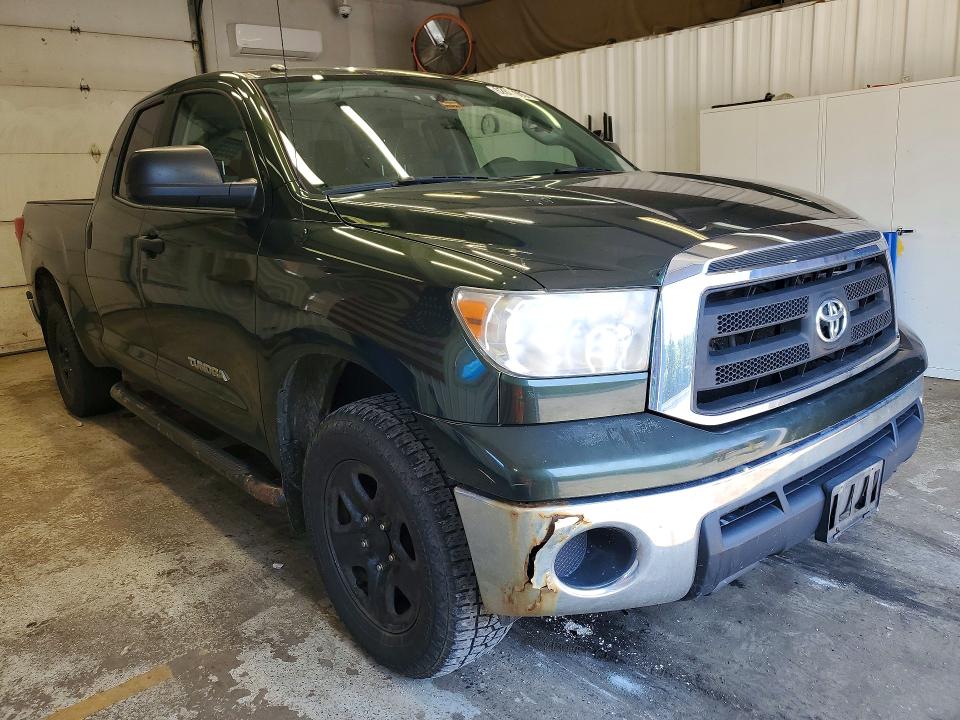 2010 Toyota Tundra VIN 5TFUM5F19AX014460 COPART salvage auction — MINOR DENT/SCRATCHES, Me - Certificate Of Title, sold $3,400 on 2026-08-01 (photo 4)