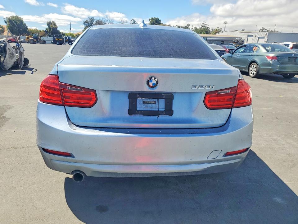 2013 BMW 3er VIN WBA3B1C50DK128816 COPART salvage auction — FRONT END, Ca - Salvage Certificate, sold $775 on 2026-08-03 (photo 6)