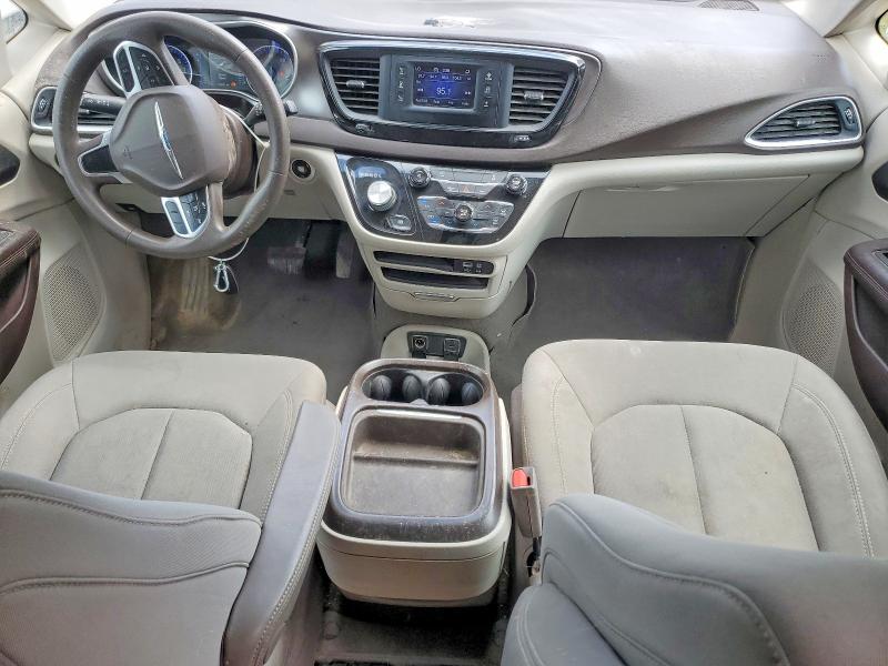 2017 Chrysler Pacifica VIN 2C4RC1BG4HR745611 COPART salvage auction — FRONT END, Salvage Title, sold $2,150 on 2026-07-29 (photo 8)