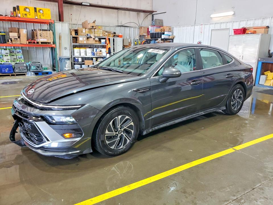 2026 Hyundai Sonata hybrid VIN KMHL24JJ5TA145681 COPART salvage auction — FRONT END, Co - Certificate Of Title (P), sold $7,000 on 2026-07-20 (photo 1)