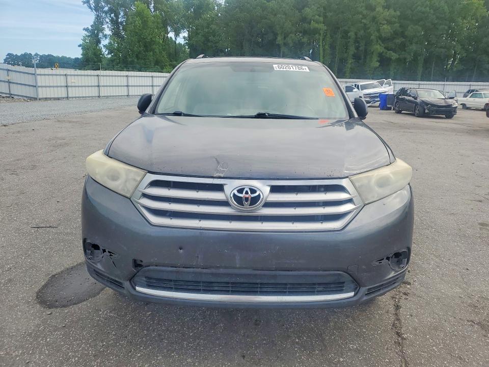 2011 Toyota Highlander VIN 5TDDK3EH8BS091000 COPART salvage auction — SIDE, SC - DEALER ONLY CLEAN TITLE, sold $5,000 on 2026-07-22 (photo 5)