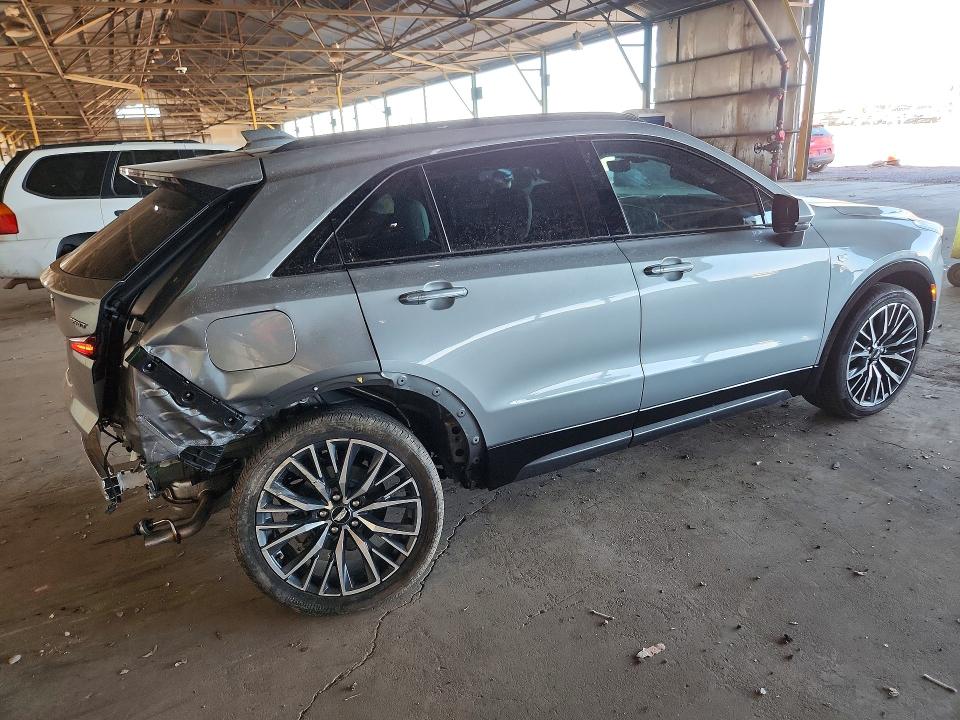2024 Cadillac Xt4 VIN 1GYFZER4XRF215652 COPART salvage auction — REAR END, Az - Cert Of Title - Salvage, sold $10,500 on 2026-08-11 (photo 3)