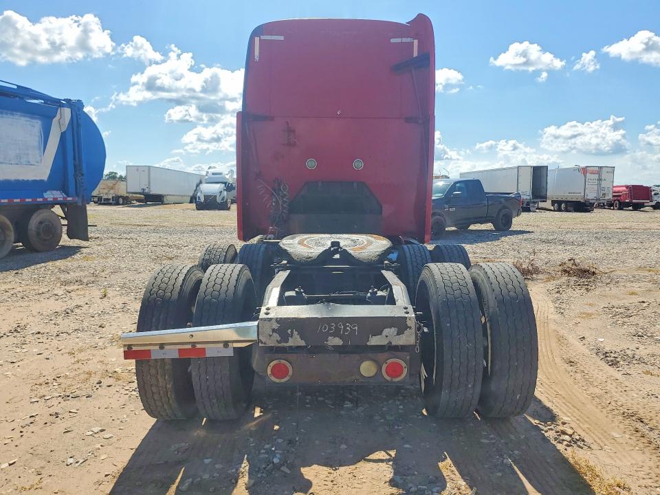 2011 Peterbilt - VIN 1XP7D49X0BD103939 COPART salvage auction — ALL OVER, NE - CERT OF TITLE-SALVAGE, sold $800 on 2026-09-04 (photo 6)