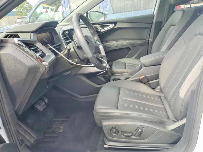2024 Audi Q4 e-tron VIN WA1LUBFZ4RP054077 COPART salvage auction — FRONT END, Mi - Certificate Of Title, sold $15,300 on 2026-08-18 (photo 7)