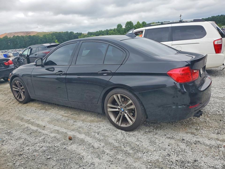 2013 BMW 3 series VIN WBA3A5C54DF355493 COPART salvage auction — MINOR DENT/SCRATCHES, Salvage Title, sold $2,900 on 2026-08-10 (photo 2)