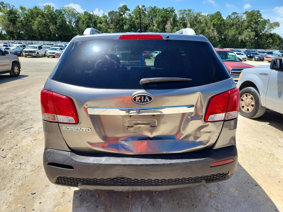 2013 Kia Sorento VIN 5XYKT4A22DG402772 COPART salvage auction — REAR END, FL - CERT OF TITLE SLVG REBUILDABLE, sold $1,750 on 2026-07-28 (photo 6)