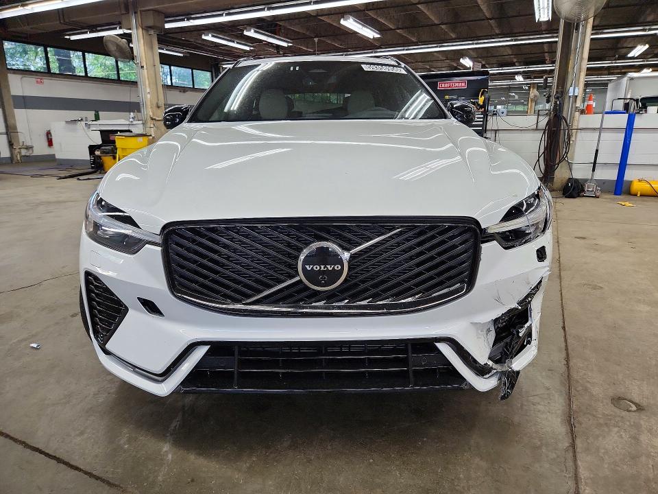 2026 Volvo Xc60 VIN YV4M12RC7T1464535 COPART salvage auction — FRONT END, Fl - Certificate Of Title, sold $17,400 on 2026-07-22 (photo 5)