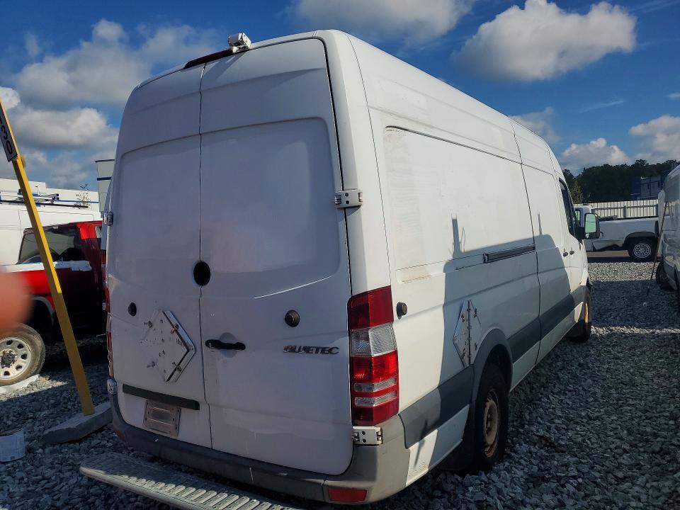 2012 Mercedes-benz Sprinter VIN WD3PE8CB8C5704671 COPART salvage auction — FRONT END, Fl - Certificate Of Title, sold $1 on 2026-07-28 (photo 3)