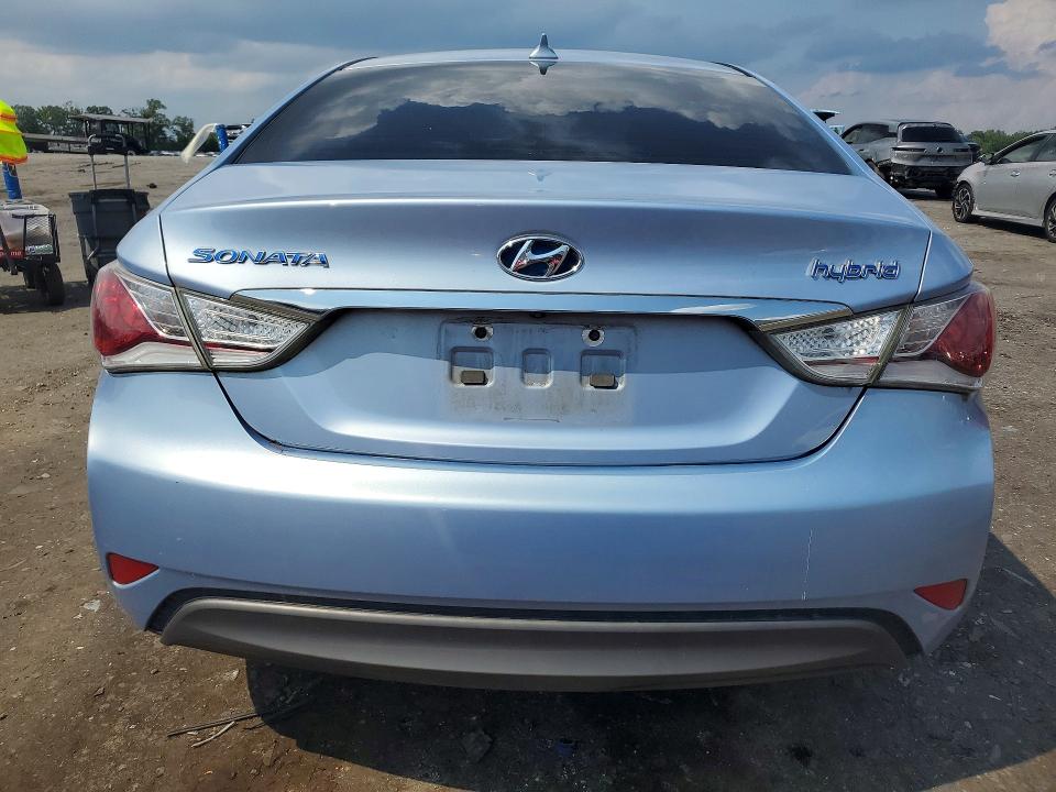 2015 Hyundai VIN KMHEC4A43FA134733 COPART salvage auction — MINOR DENT/SCRATCHES, Salvage Title, sold $175 on 2026-07-15 (photo 6)