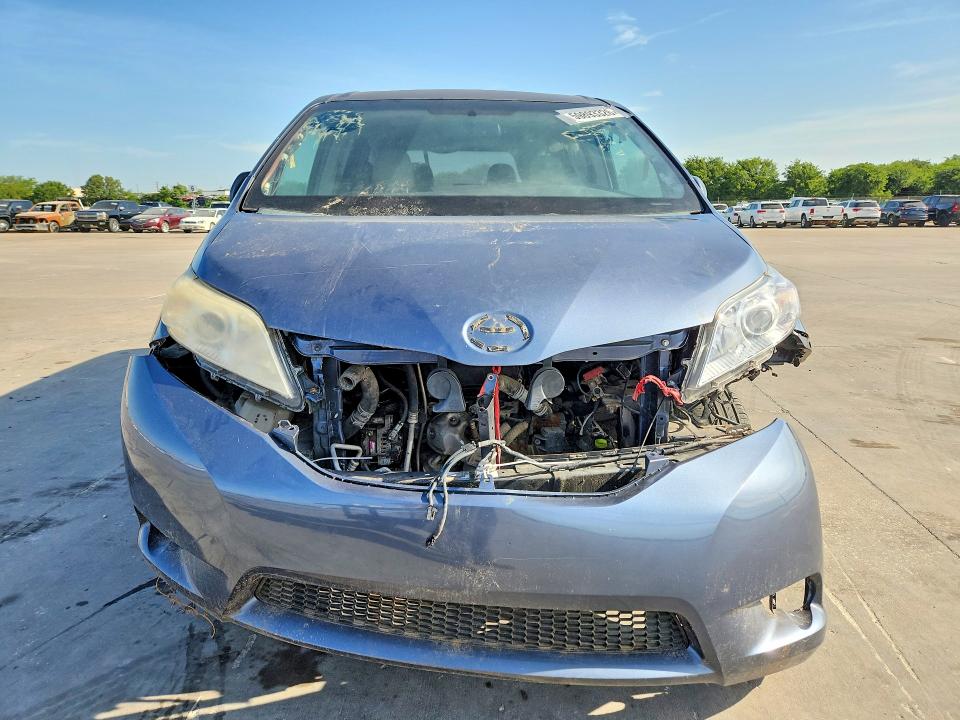 2017 Toyota Sienna VIN 5TDYZ3DC4HS875413 COPART salvage auction — FRONT END, TX - CERT OF TITLE-REBUILT SALVAGE, sold $4,650 on 2026-07-23 (photo 5)