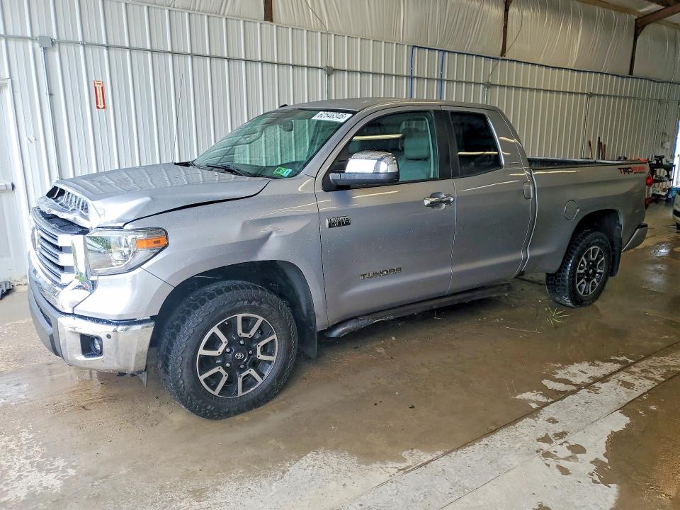 2018 Toyota Tundra VIN 5TFBY5F13JX693668 — COPART salvage auction photo