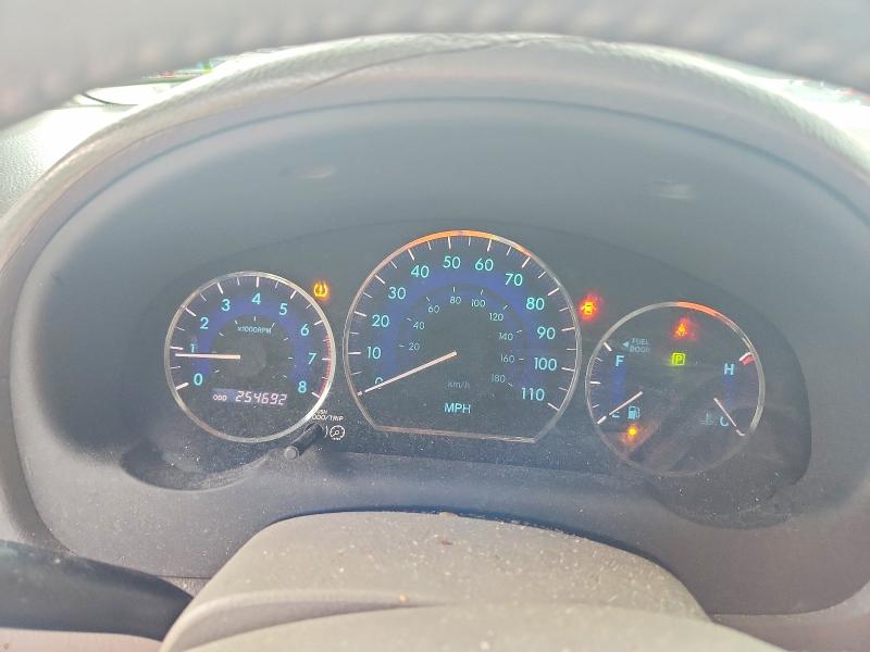 2010 Toyota Sienna VIN 5TDDK4CC1AS028249 COPART salvage auction — MINOR DENT/SCRATCHES, NJ - CERTIFICATE OF TITLE, sold $1,300 on 2026-07-27 (photo 9)