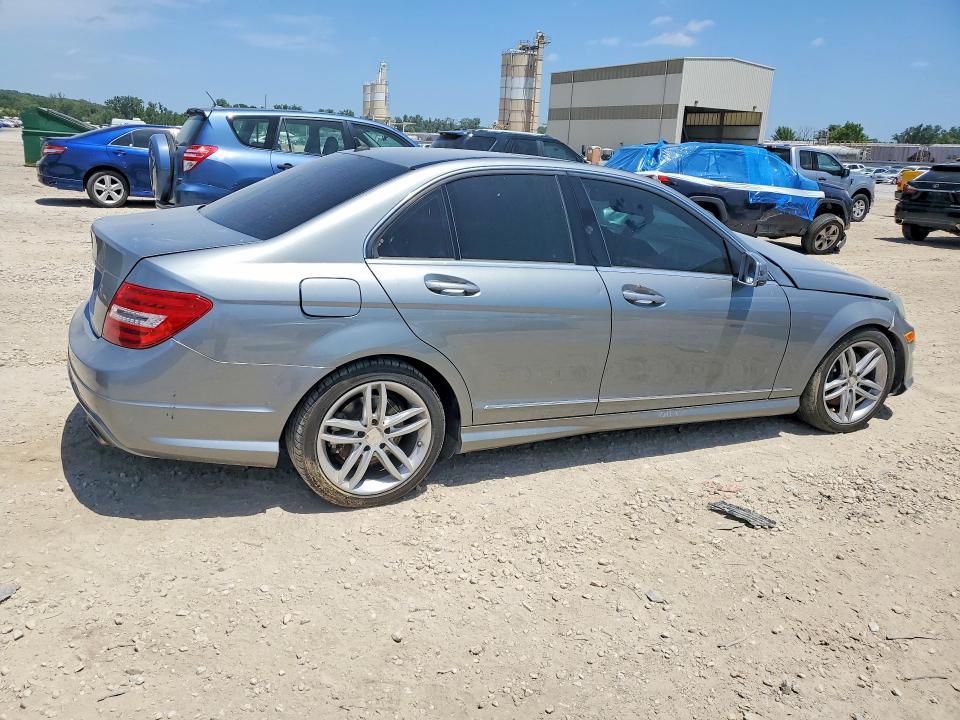 2013 Mercedes-benz C-klasse VIN WDDGF8AB2DG150531 COPART salvage auction — FRONT END, Ks - Cert Of Title-Salvage, sold $850 on 2026-08-18 (photo 3)
