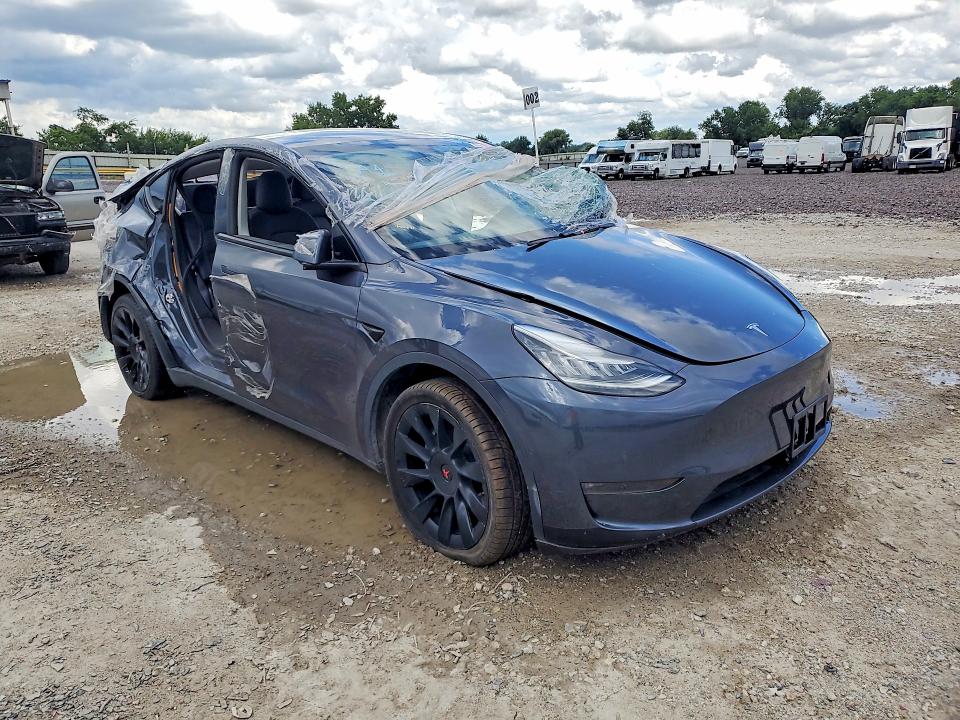 2021 Tesla Model y VIN 5YJYGDEE4MF062616 COPART salvage auction — ALL OVER, MN - CERTIFICATE OF TITLE (P), sold $6,900 on 2026-07-28 (photo 4)