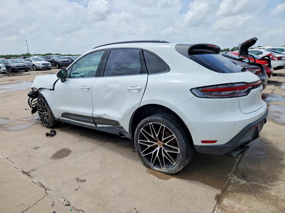 2024 Porsche Macan VIN WP1AA2A50RLB04473 COPART salvage auction — FRONT END, TX - CERTIFICATE OF TITLE, sold $13,100 on 2026-08-11 (photo 2)