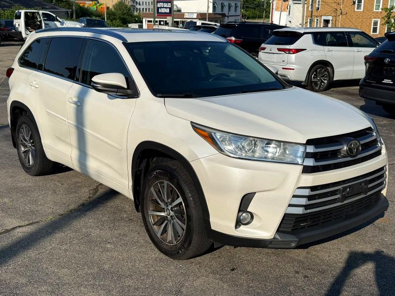 2017 Toyota Highlander VIN 5TDJZRFH6HS474409 COPART salvage auction — MINOR DENT/SCRATCHES, Ct - Certificate Of Title (P), sold $10,800 on 2026-07-22 (photo 4)