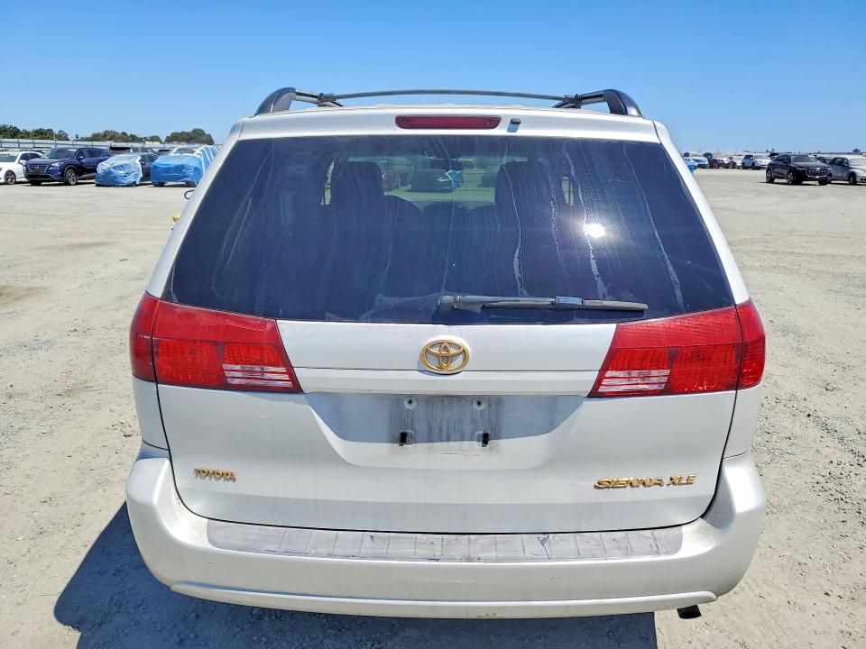 2005 Toyota Sienna VIN 5TDZA22C65S365469 COPART salvage auction — MINOR DENT/SCRATCHES, CA - DIS/DLR/EXP ONLY CLEAN TITLE, sold $600 on 2026-07-09 (photo 6)