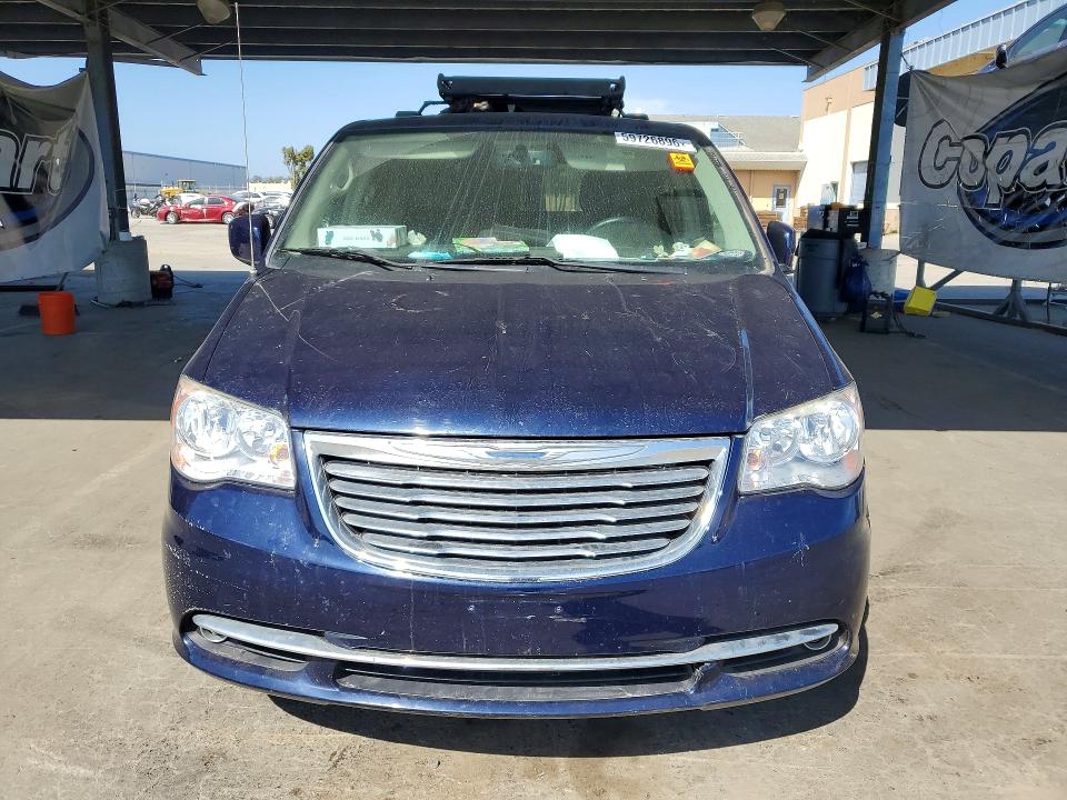 2015 Chrysler Voyager VIN 2C4RC1BG7FR753750 COPART salvage auction — REAR END, Mt - Dis/Dlr/Exp Only Clean Title, sold $10 on 2026-07-23 (photo 5)
