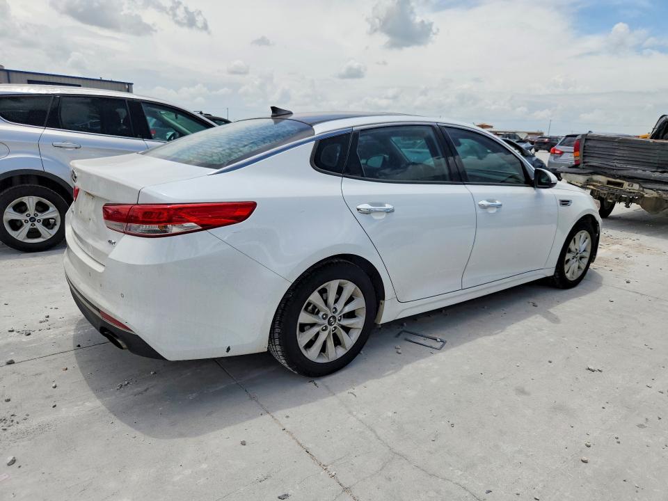 2017 Kia Optima VIN 5XXGU4L30HG124070 COPART salvage auction — NORMAL WEAR, Tx - Certificate Of Title, sold $2,000 on 2026-07-31 (photo 3)