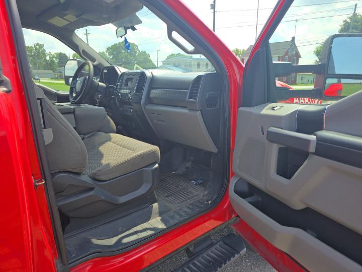 2019 Ford F550 VIN 1FD0X5HT1KED04494 COPART salvage auction — NORMAL WEAR, Pa - Cert Of Title (P), sold $17,800 on 2026-08-19 (photo 5)