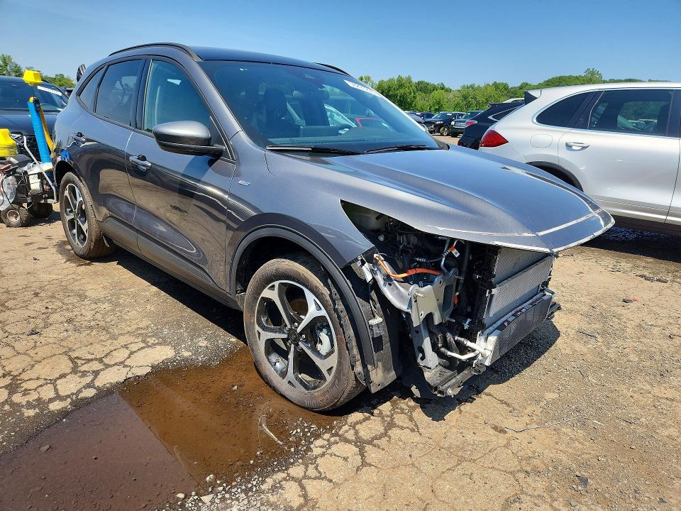 2025 Ford Escape VIN 1FMCU9NZ0SUA72238 COPART salvage auction — REAR END, Ct - Cert Of Title-Salvage, sold $8,200 on 2026-08-21 (photo 4)