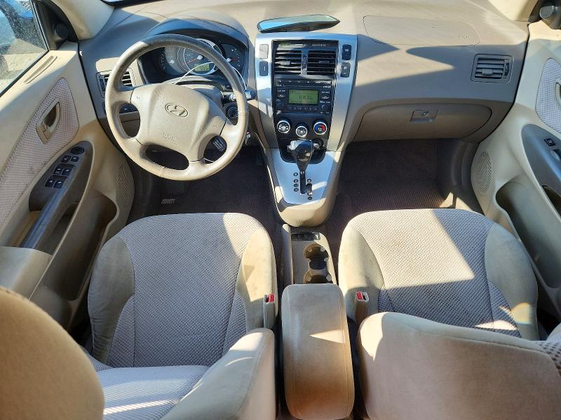 2009 Hyundai Tucson VIN KM8JN12D49U941142 COPART salvage auction — MINOR DENT/SCRATCHES, MA - CERTIFICATE OF TITLE, sold $1,050 on 2026-07-15 (photo 8)