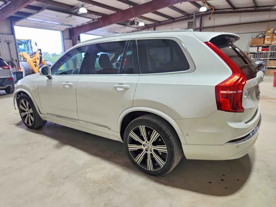 2024 Volvo VIN YV4H60CF8R1189454 COPART salvage auction — FRONT END, Pa - Certificate Of Salvage, sold $9,200 on 2026-07-24 (photo 2)